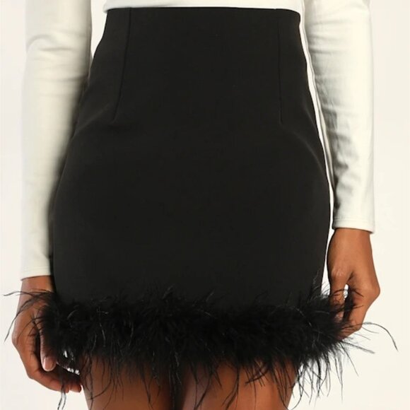 Lulus Dresses & Skirts - NWT Lulu's Celebratory Sweetie Black Feather Mini Skirt Size S